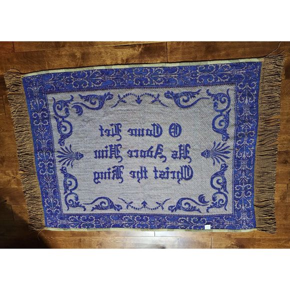 Christmas Throw Blanket Tapestry Christ The King 42x67 - Picture 2 of 5